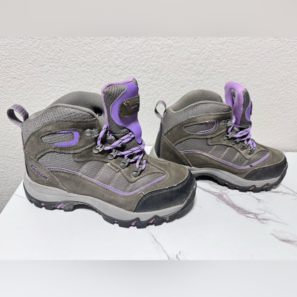Hiking boots super light Hi- Tec brand